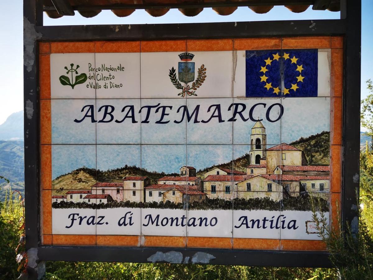 Mansarda Fiorita Bed & Breakfast Abatemarco Bagian luar foto