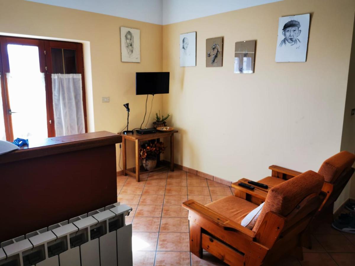 Mansarda Fiorita Bed & Breakfast Abatemarco Bagian luar foto