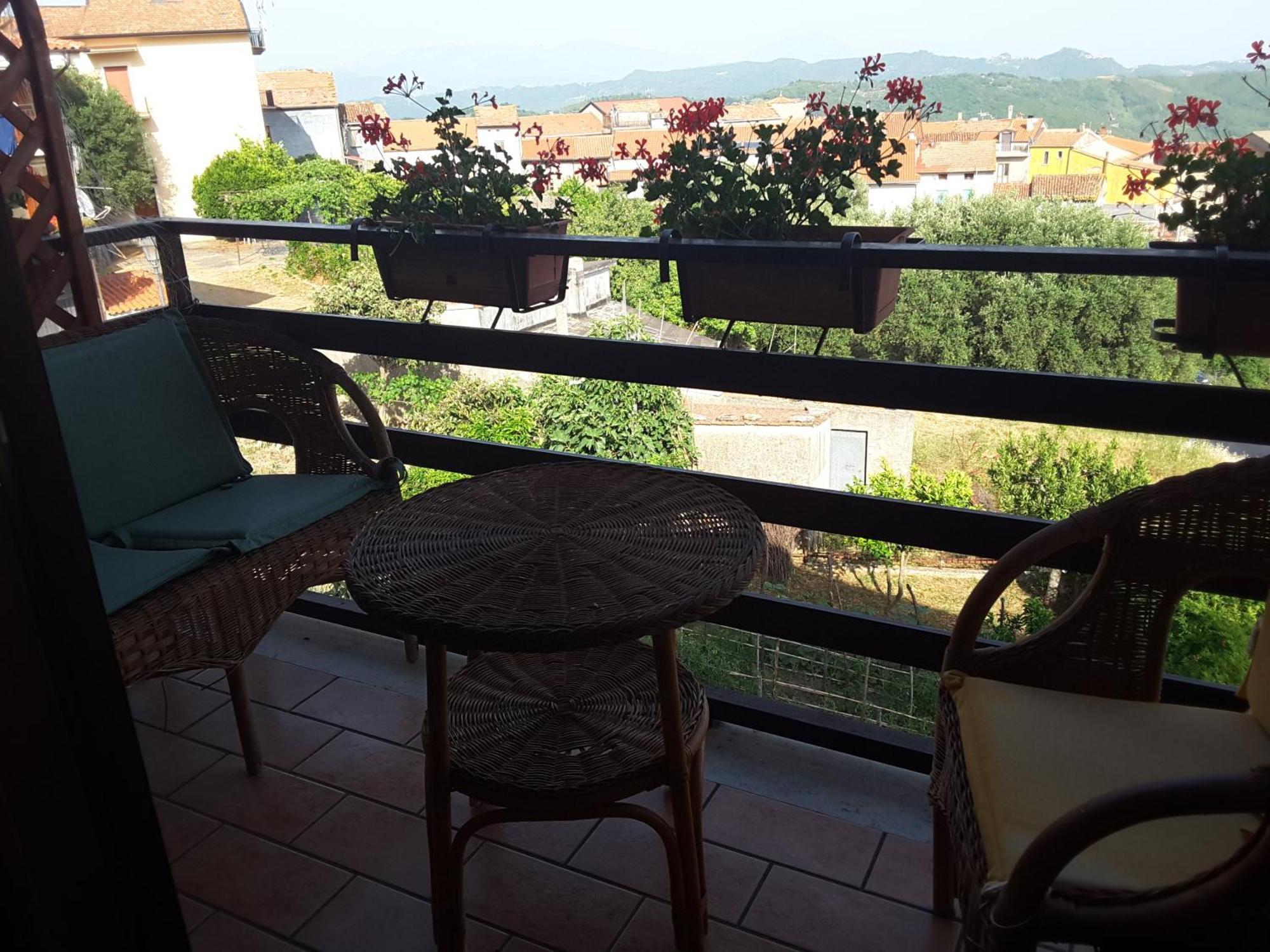 Mansarda Fiorita Bed & Breakfast Abatemarco Bagian luar foto