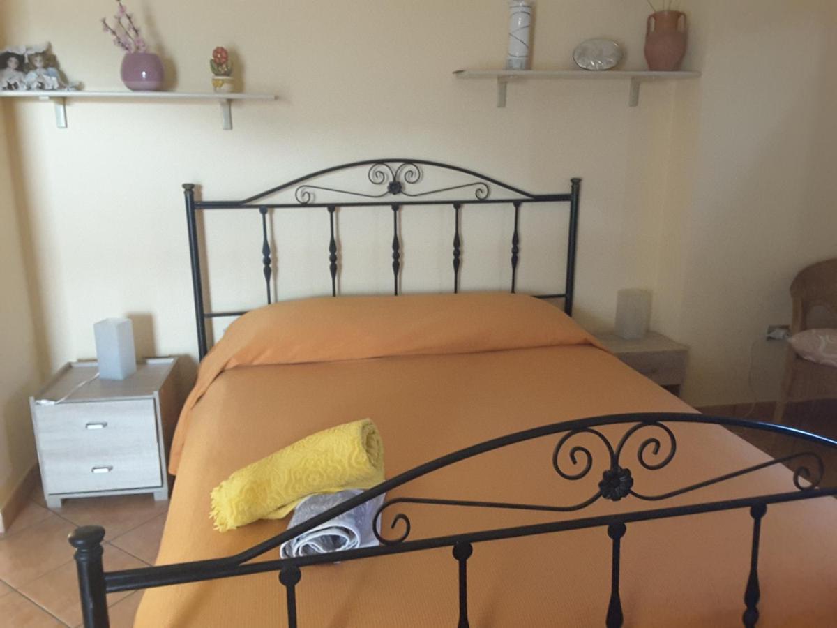 Mansarda Fiorita Bed & Breakfast Abatemarco Bagian luar foto